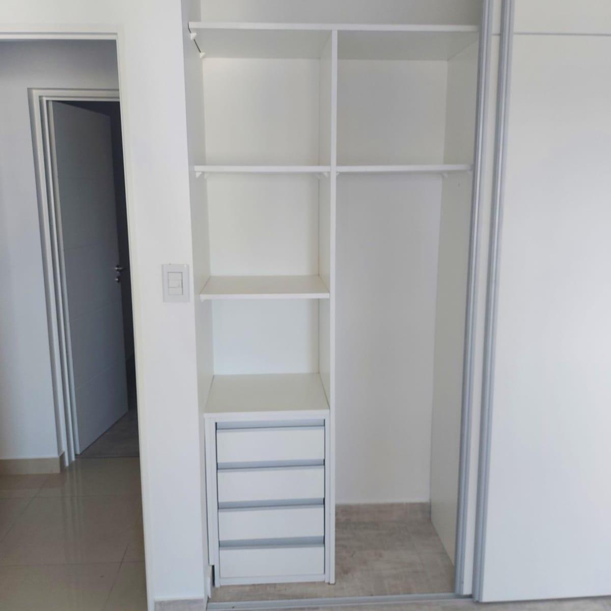 Impecable Departamento 3 Ambientes con Cochera en Lanús 1
