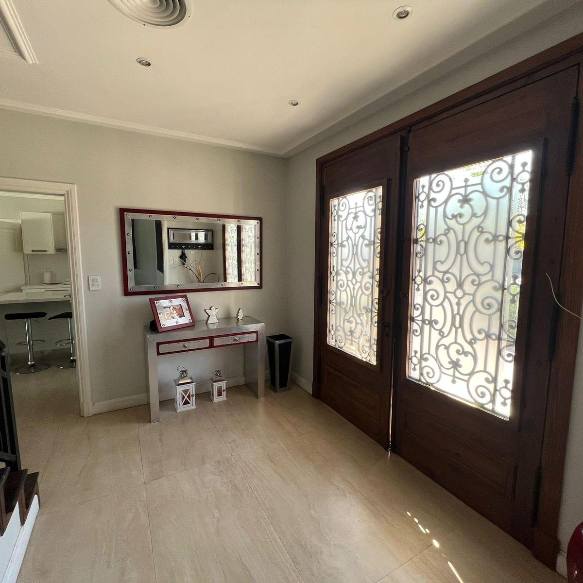Foto de Casa en venta en Barrio Don Joaquin - Canning, imagen 2