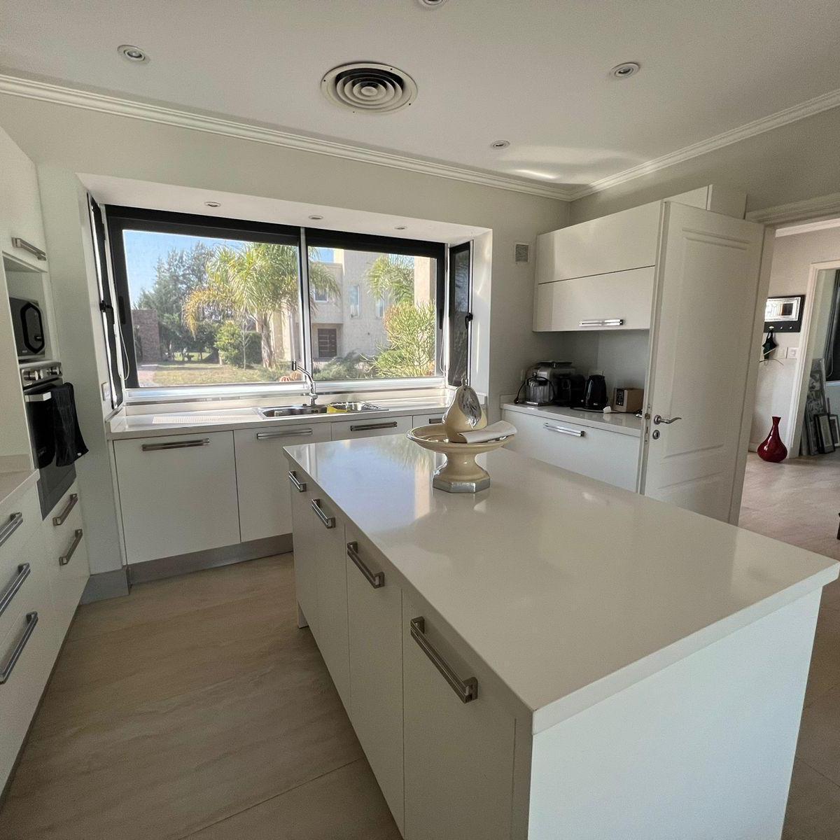 Foto de Casa en venta en Barrio Don Joaquin - Canning, imagen 4