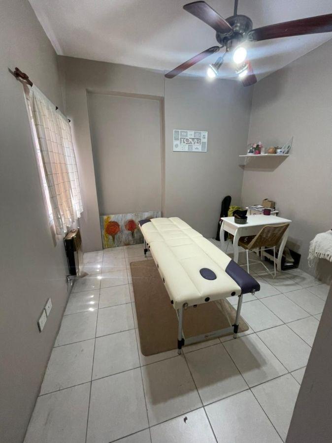 Foto de Hermosa casa en venta de 6 ambientes en Temperley, imagen 5