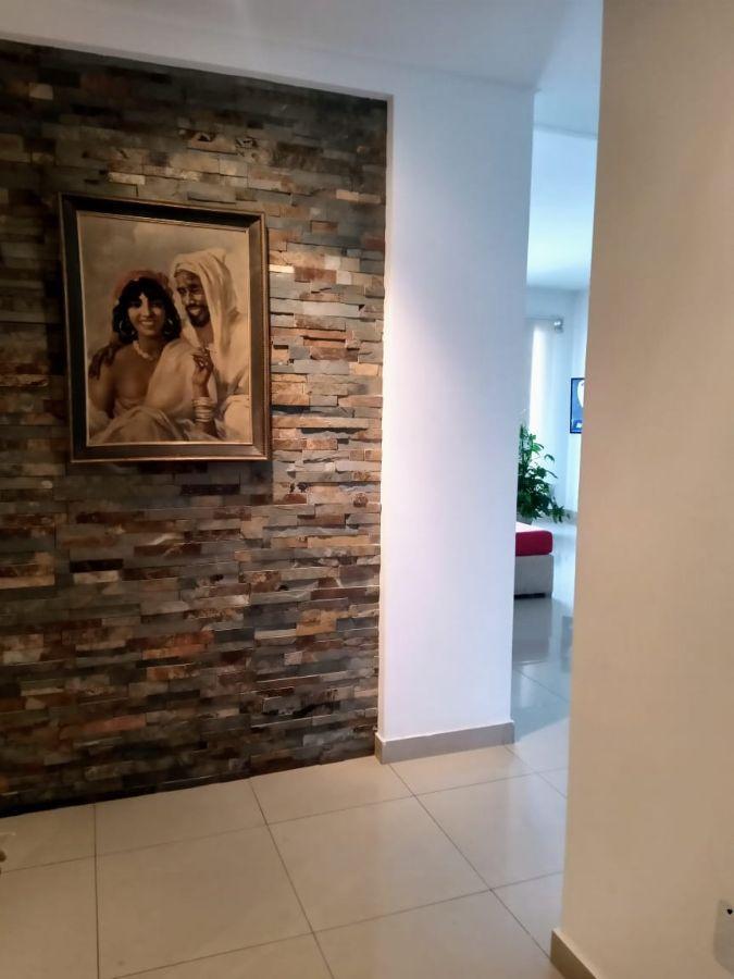Departamento en venta de 3 ambientes c/ cochera en Monte Grande