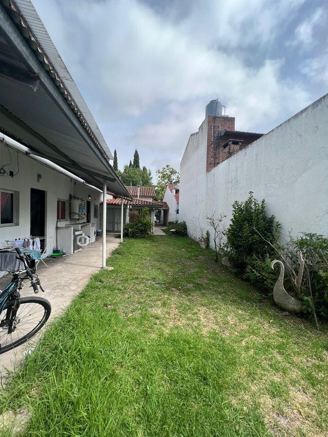 Casa en venta de 8 dormitorios c/ cochera en Monte Grande