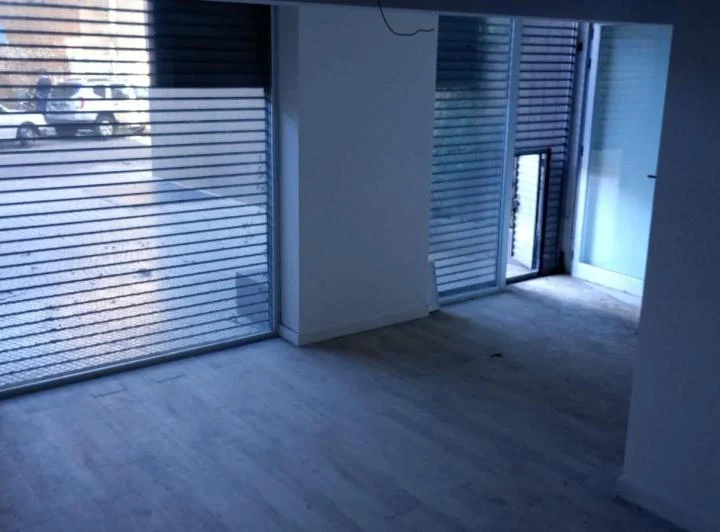 Local comercial en alquiler - Temperley 1