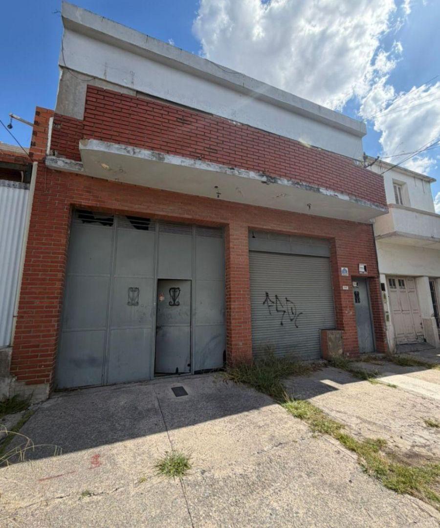 Galpón en alquiler de 500m2 ubicado en Lanús Oeste