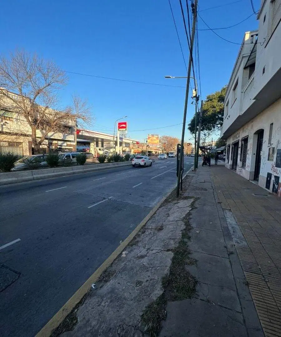 Local comercial en alquiler ubicado en Temperley 5