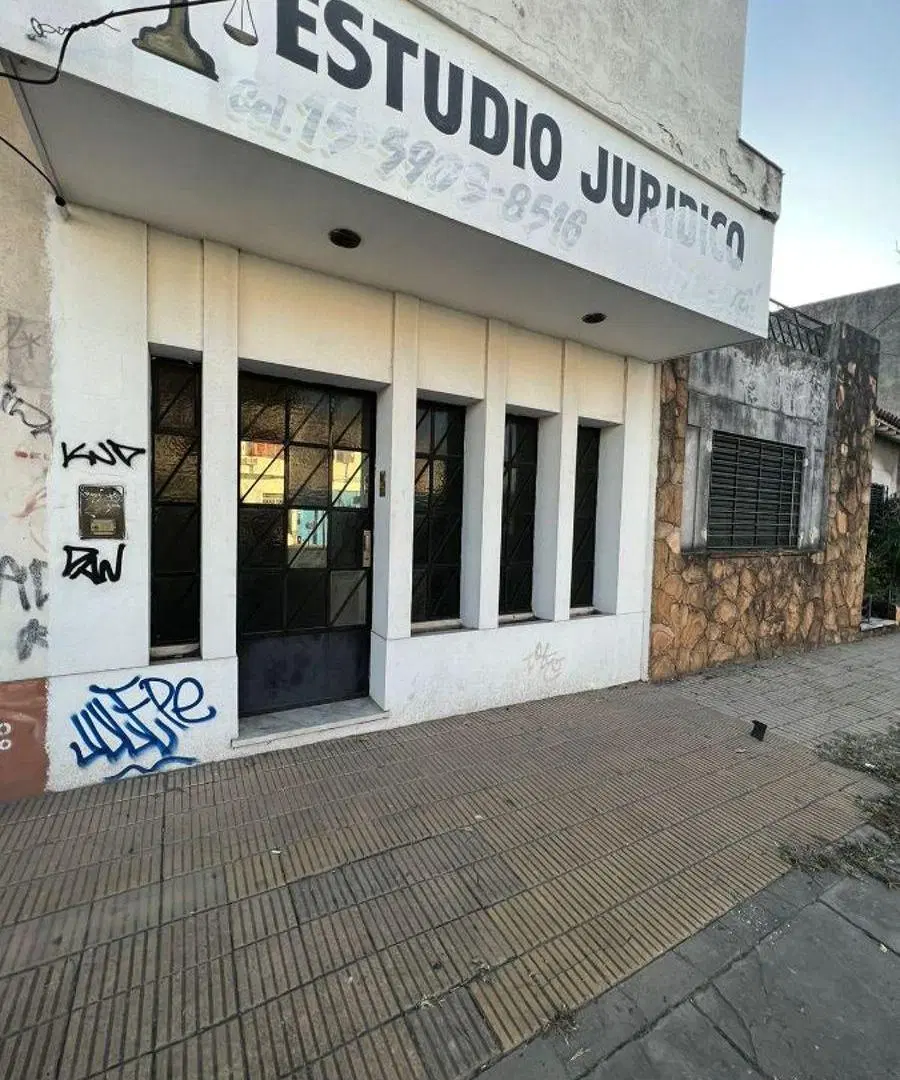 Local comercial en alquiler ubicado en Temperley 1