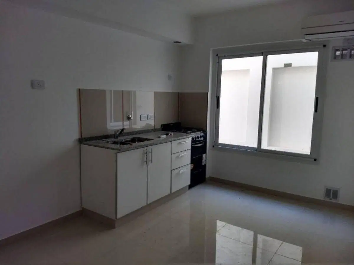 Departamento en alquiler Ayacucho al 200 - Lomas de Zamora Oeste 5