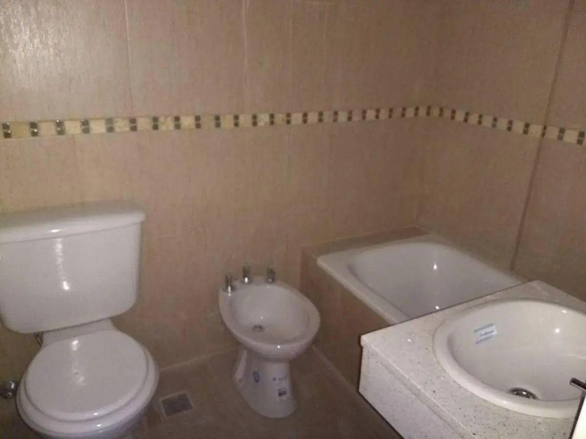 Departamento en alquiler Ayacucho al 200 - Lomas de Zamora Oeste 3