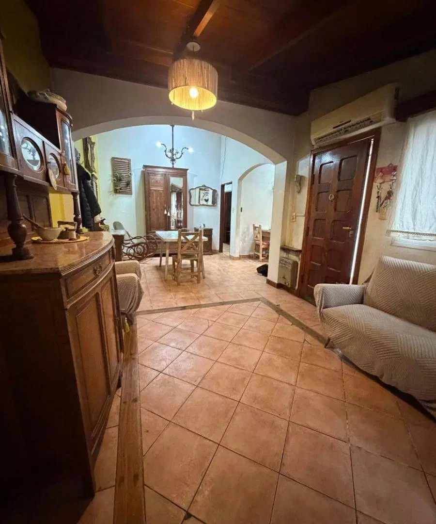 Casa en venta c/ cochera en Banfield 3