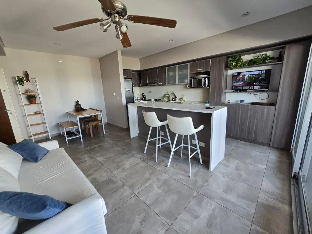 Venta Departamento 3 Amb. c/ cochera - Lomas de Zamora 2