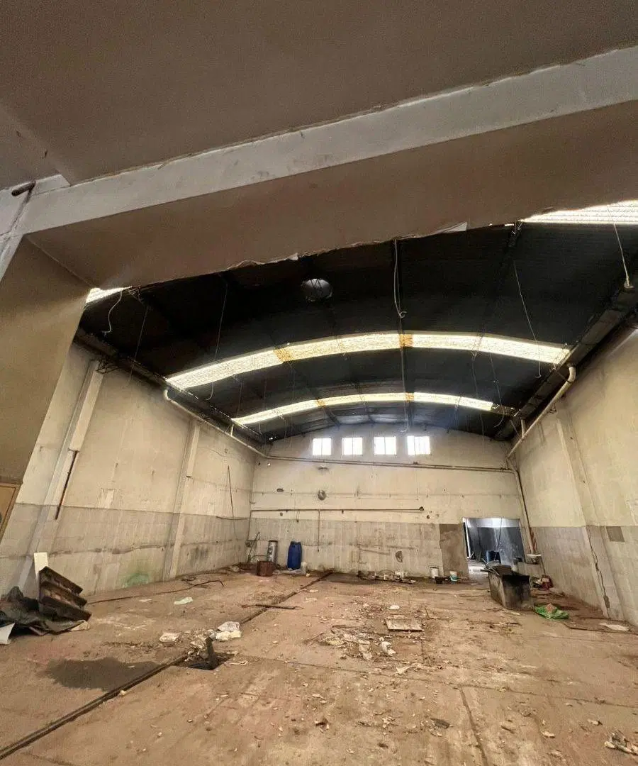 Galpón en venta Lanús Este 3