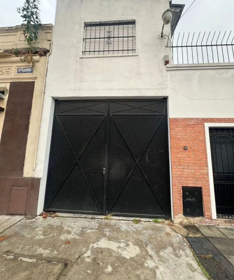 Galpón en venta Lanús Este 4