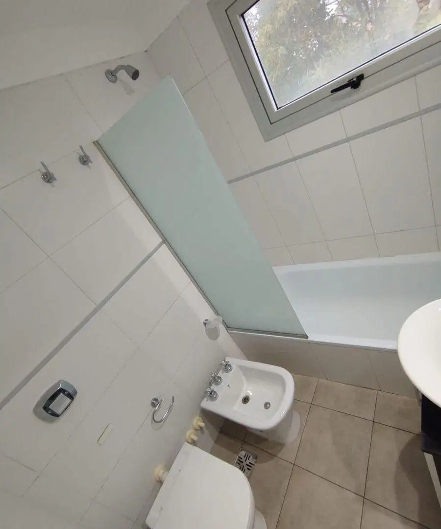 Alquiler Departamento 2 ambientes dentro de complejo en Banfield Este 8