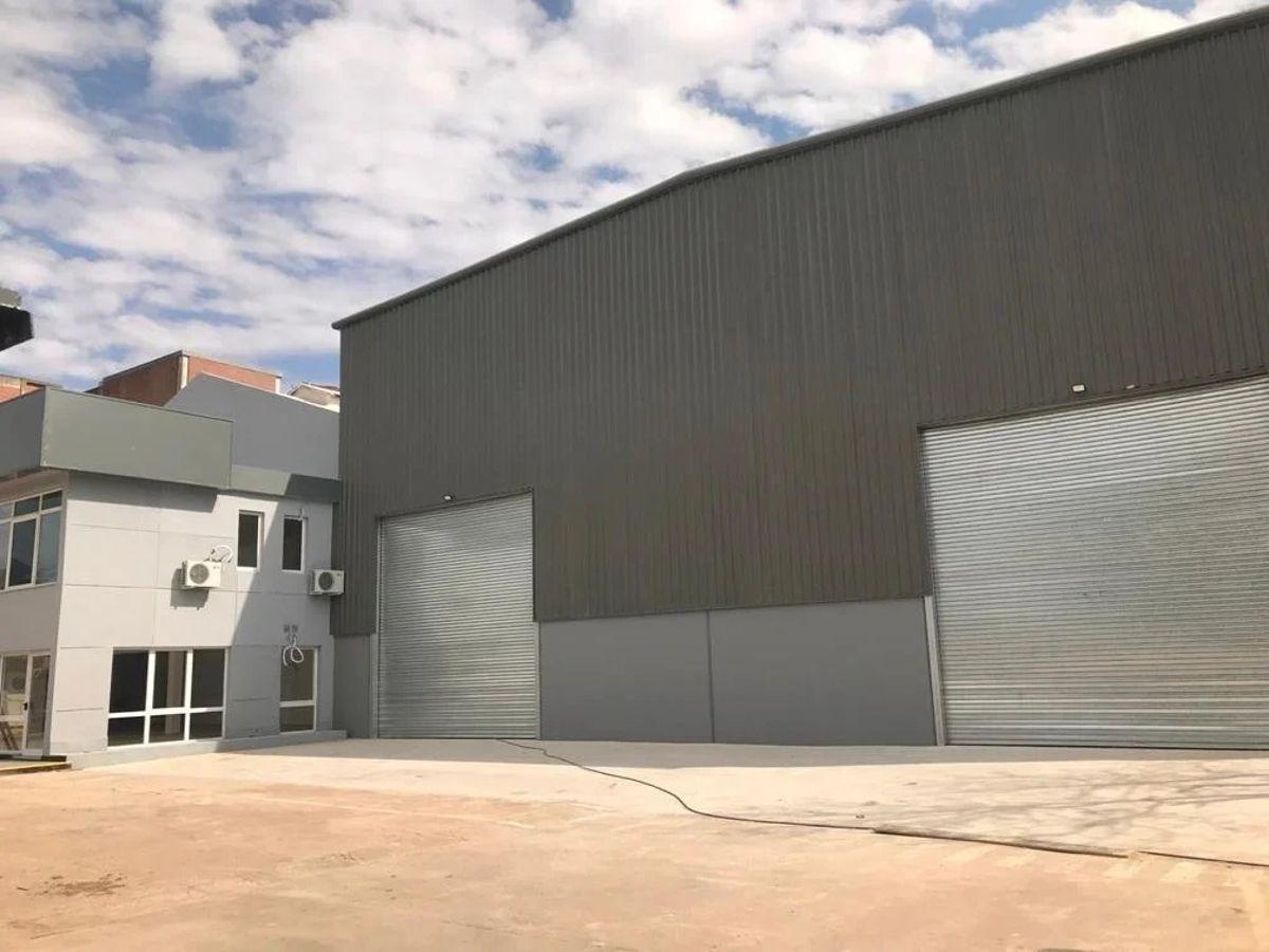 Foto de Galpón en venta de 3470m2 ubicado en Burzaco, imagen 2