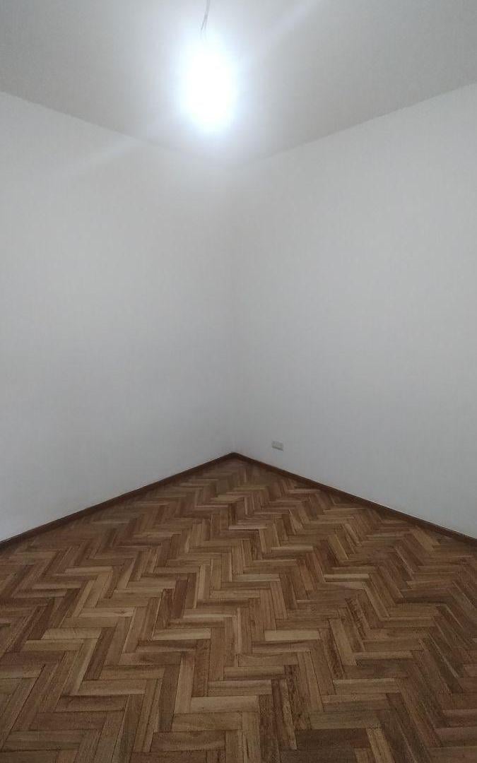Foto de Departamento de 36 m² con 1 dormitorio en venta en Flores Norte, imagen 5