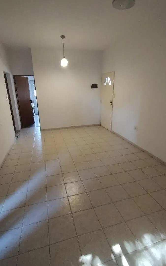 Departamento de 53 m² con 2 dormitorios en venta en Banfield 2