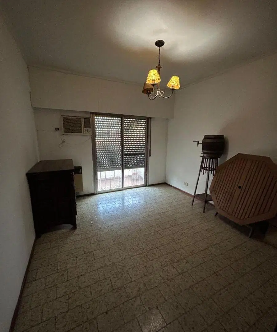 Departamento con 75 m² construidos, 2 ambientes en venta en Banfield 3