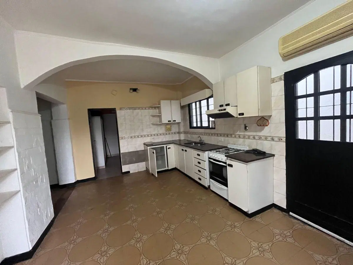 Dos casas sobre lote de 245 m² con 3 dormitorios en venta en La Tablada 4