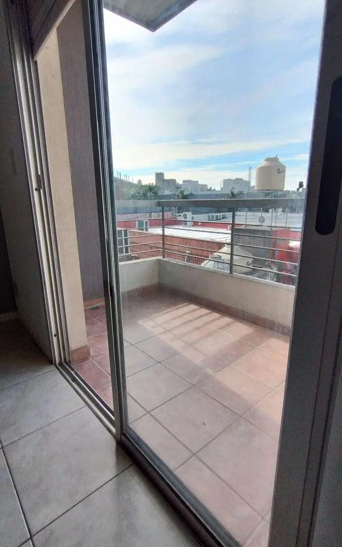Departamento de 40 m² con 1 habitación en alquiler en Morón 4
