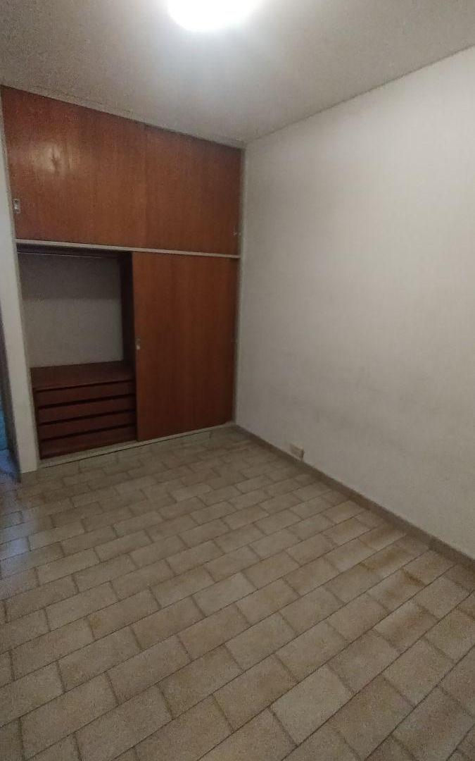 Foto de Departamento de 144 m² con 4 dormitorios en venta en Belgrano C, imagen 2