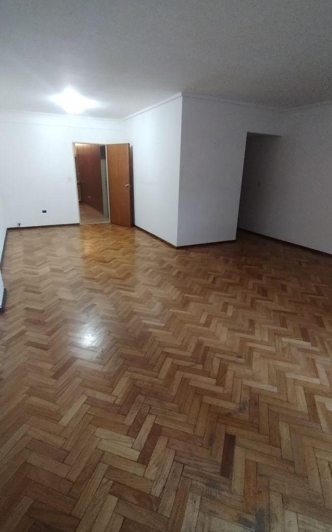 Foto de Departamento de 144 m² con 4 dormitorios en venta en Belgrano C, imagen 4