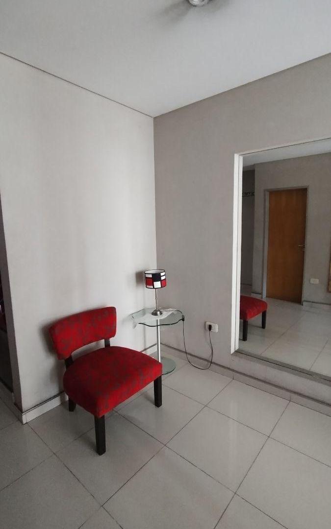 Foto de Departamento de 42 m² con 1 dormitorio en venta en Morón, imagen 2