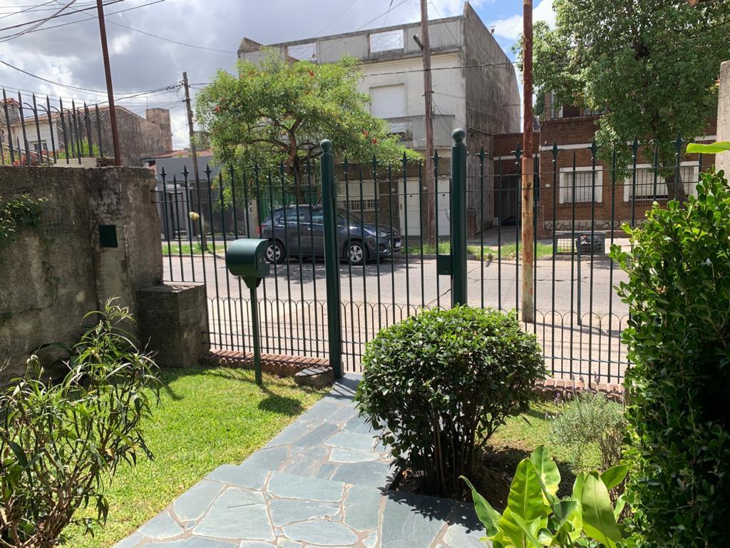 Foto de CHALET 208 M2 - 3 DORMITORIOS - ESCRITORIO - 2 BAÑOS, imagen 2