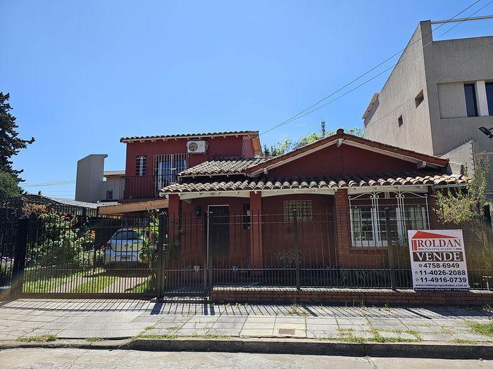 CHALET LOTE 223 M2 - 3 DORMITORIOS - JARDIN - ZONA CENTRICA