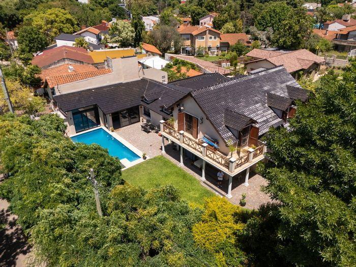 GRAN CHALET EN LOTE DE 753 M2 - ZONA CLUB AFALP POLI
