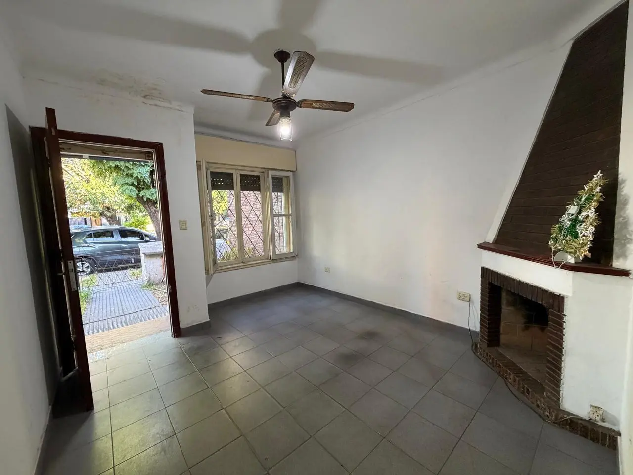 CHALET TRADICIONAL ORIGINAL - 7 X 15 - VENTA INMEDIATA - PRECIO NEGOCIABLE 2
