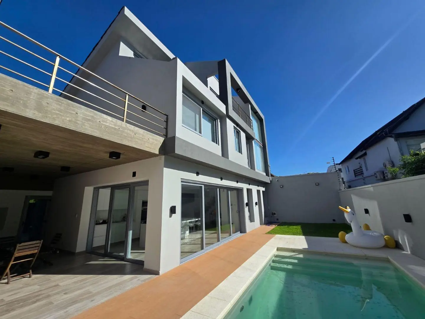 VENTA CHALET CIUDAD JARDIN TODO NUEVO - EXCELENTE UBICACION 1