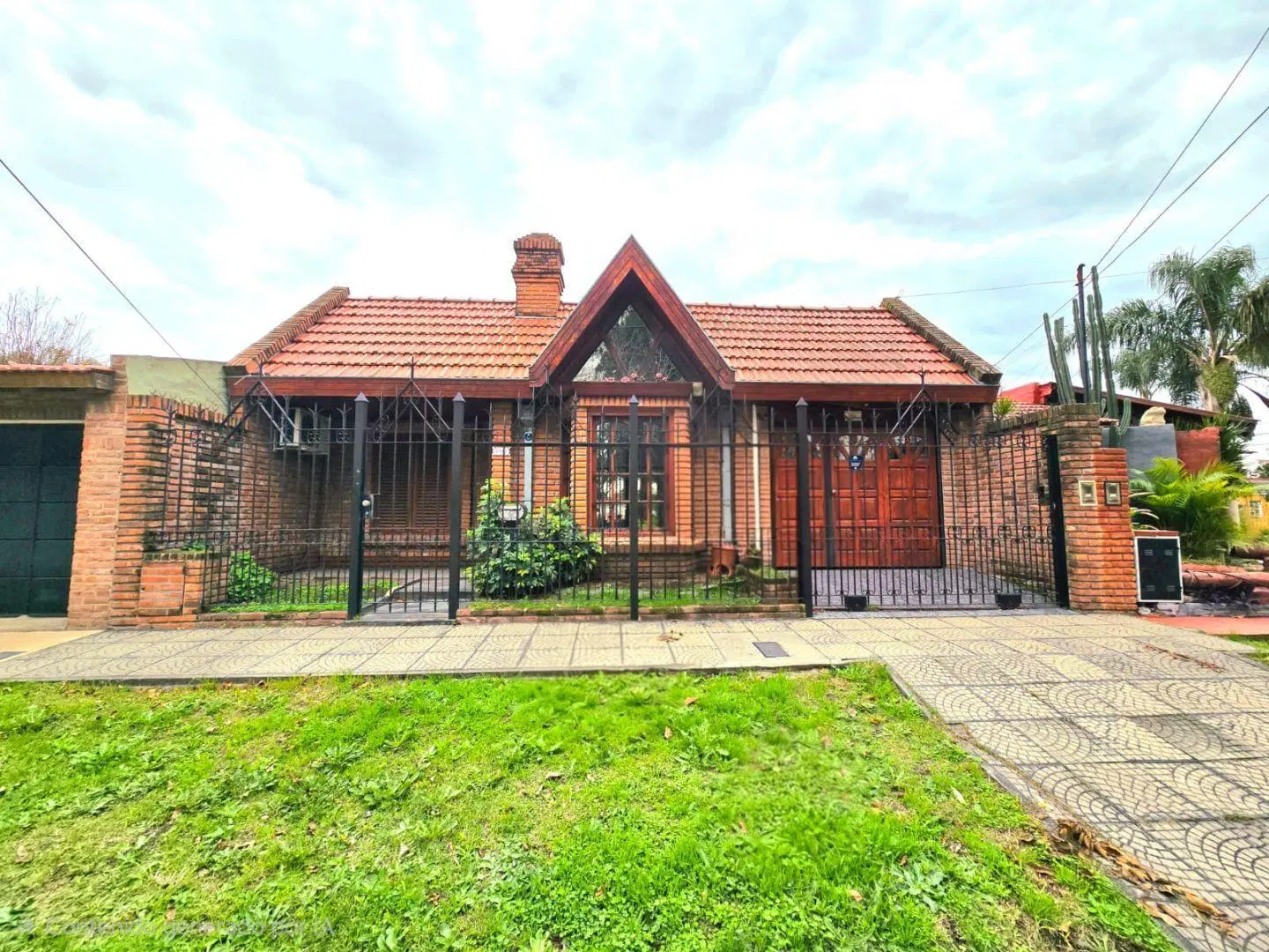 VENTA PALOMAR CHALET 3 AMBIENTES 2 BAÑOS APTO CREDITO 5