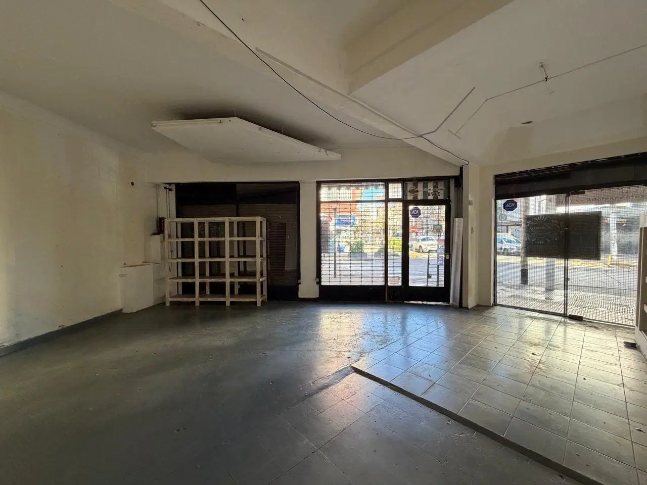Local . | BOULEVARD SAN MARTIN al 3100 4