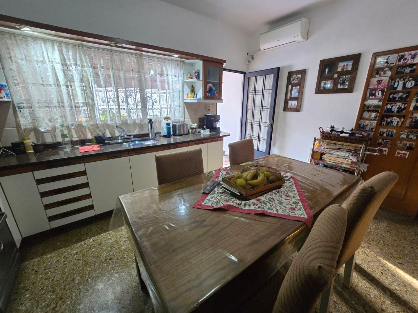 Foto de CHALET 10 X 22 MTS - ACEPTA CASA MENOR VALOR, imagen 2
