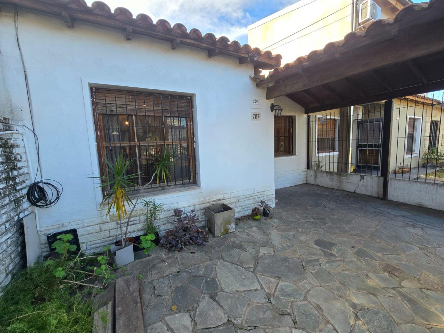 Foto de NUEVO VALOR - CHALET VENTA CIUDAD JARDIN 7X20 4 AMBIENTES, imagen 3