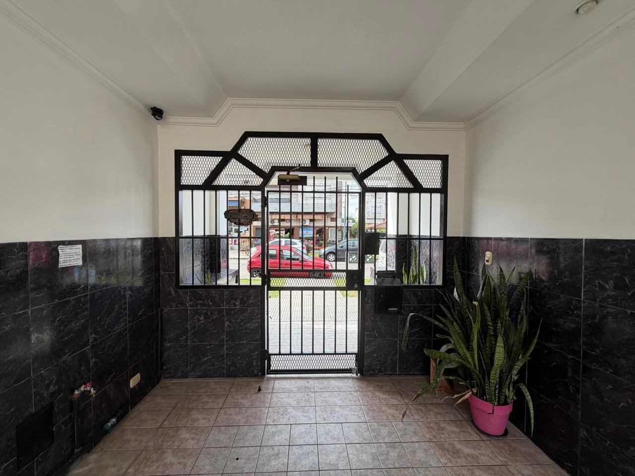 Foto de VENTA DEPARTAMENTO CASEROS 3 AMBIENTES, imagen 5