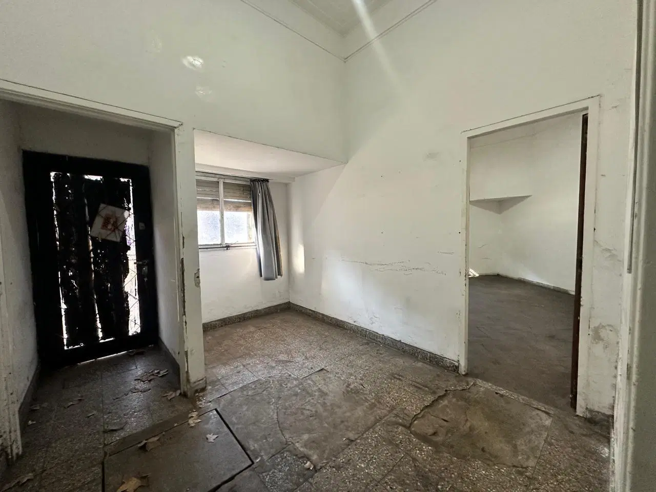 PH DE 3 AMBIENTES CON ESCRITORIO A REFACCIONAR EN ROJAS 1906 ESQUINA JUAN B JUSTO 2
