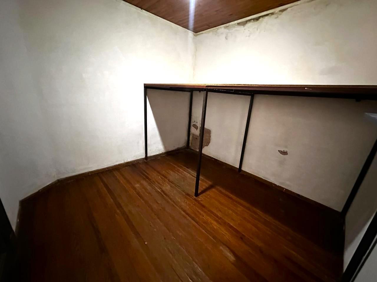 Foto de ALQUILER OFICINA / CONSULTORIO DE 5 AMBIENTES EN PLENO ONCE - MUY BUENA, imagen 4