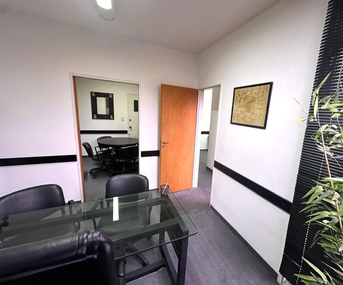 Foto de OPORTUNIDAD -OFICINA EN ONCE DOS DESPACHOS SALITA DE REUNIONES Y, imagen 2