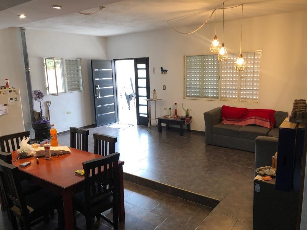 Venta Casa + 2 Duplex y Bajada Al Rio - Villa Parque Siquiman 2