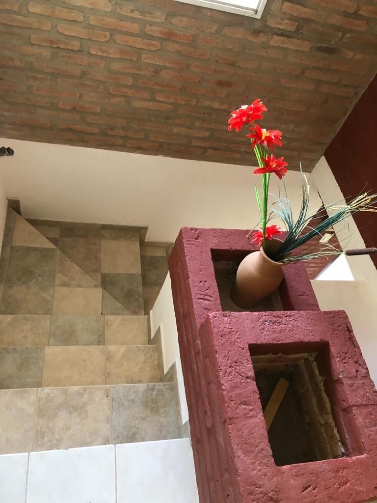 Foto de Venta casa + 2 duplex y bajada al rio - Villa Parque Siquiman, imagen 4