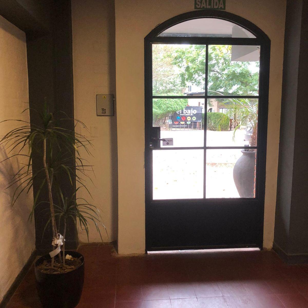 Venta Hotel a Orillas del Lago con La Mejor Vista, Villa Carlos Paz 3