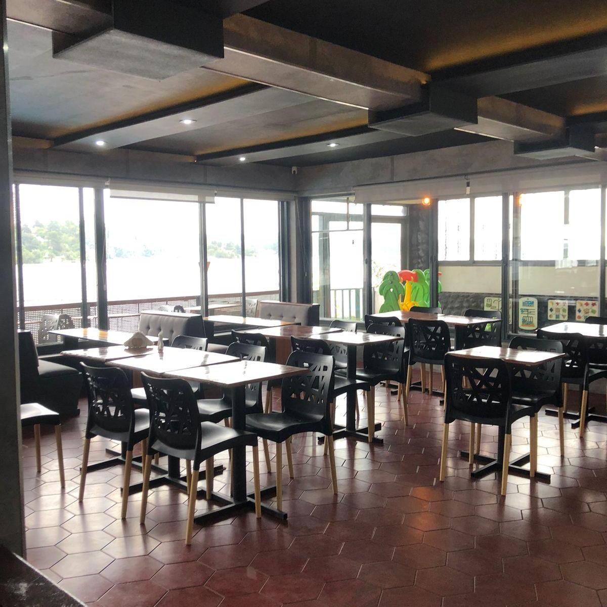 Venta Hotel a Orillas del Lago con La Mejor Vista, Villa Carlos Paz 3