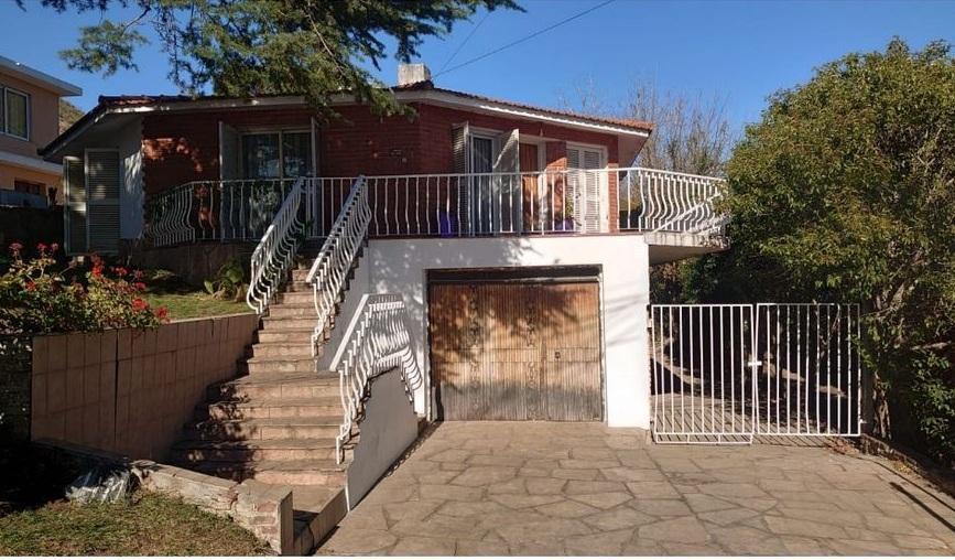 Imperdible Oportunidad! Gran Casa en Barrio Malvinas 5