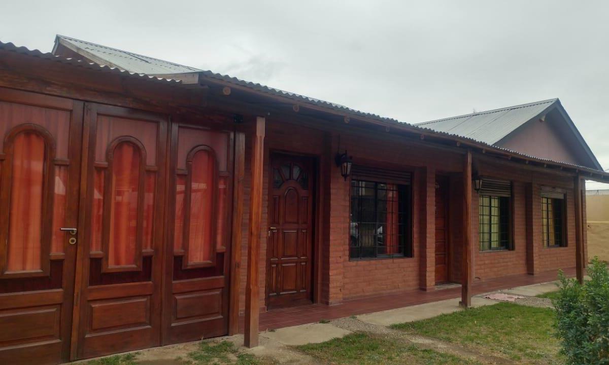 Vendo/permuto Casa Villa Carlos Paz - por Departamento en El Centro 5