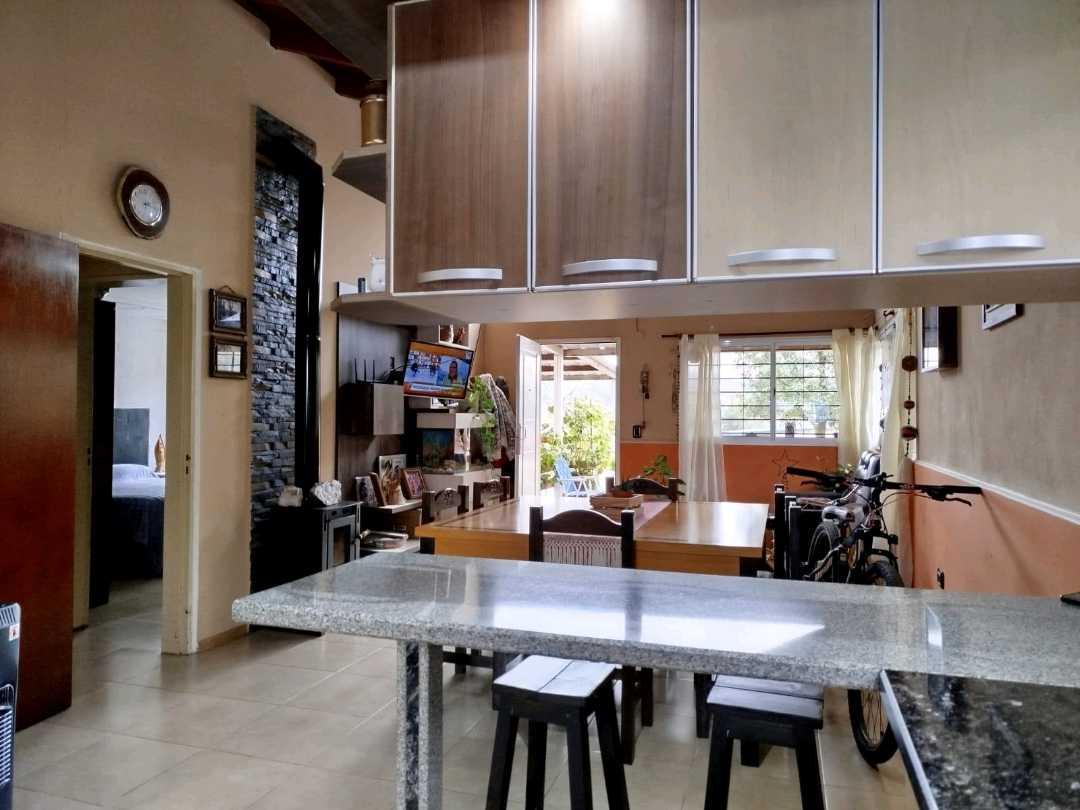 Venta Casa 2 Dorm., 2ble Cochera. Tanti, Cordoba 3