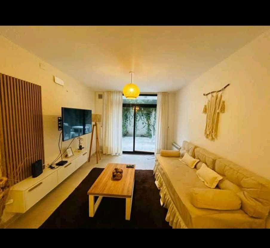 Vendo Hermoso Dpto con Patio Sobre La Costanera 5