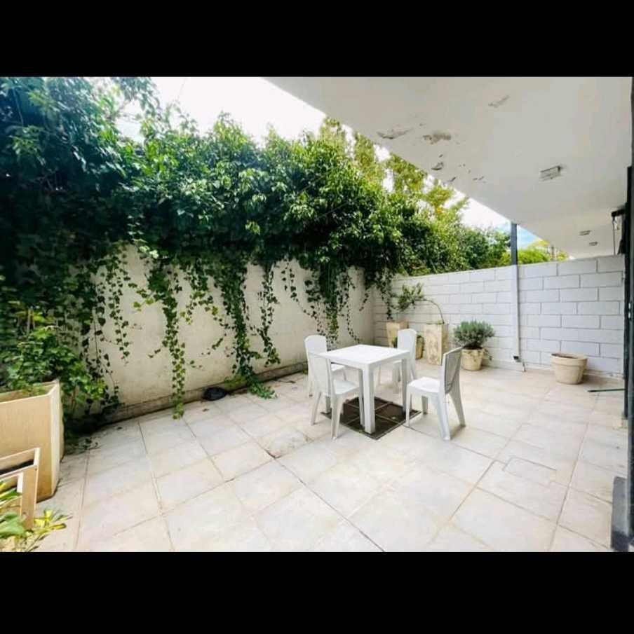 Vendo Hermoso Dpto con Patio Sobre La Costanera 4