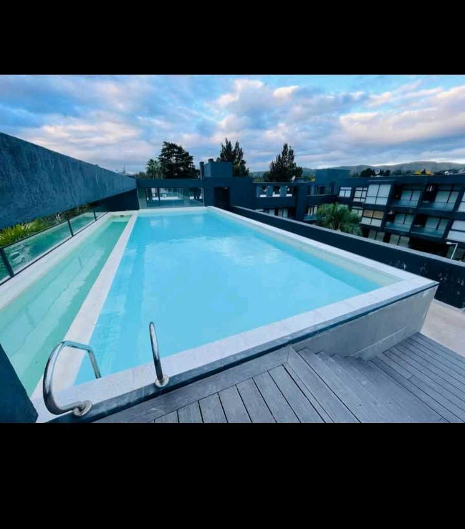 Vendo Hermoso Dpto con Patio Sobre La Costanera 3