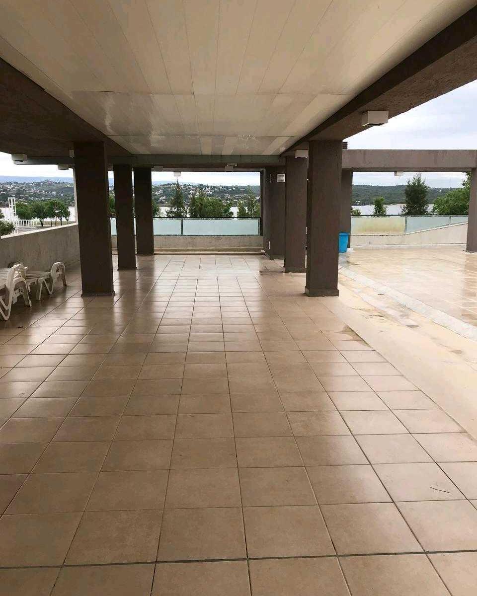 Vendo Hermoso Dpto con Patio Zobre La Costanera 4